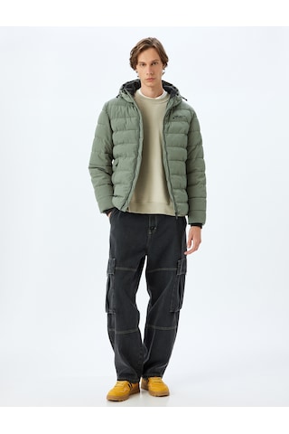 Koton Şişme Mont Slim Fit Fermuarlı Slogan Baskılı Yeşil 5wam20093hw Yeşil