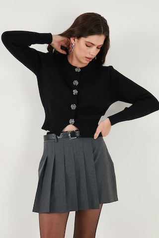 Lela Premium Regular Fit Yuvarlak Yaka Crop Triko Bayan Hırka 680Hi00110 Siyah