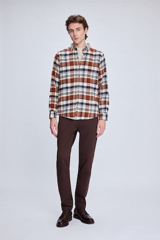 Hatemoğlu Kiremit Slim Fit Kareli Düğmeli Yaka Uzun Kollu Pamuklu Gömlek 19151010024a 872 1964078 Kiremit