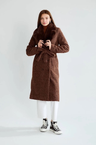 Kadın Kahverengi Bukle Kumaş Uzun Kaban Büyük Yakalı Kışlık Palto Teddy Kaban Kahve