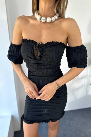 Fashion Cocktail Düşük Omuz Minik Kol Göğüs Korseli Drapeli Süper Esnek Doğal Kumaş Pedli Kokteyl Tüp Elbise Siyah