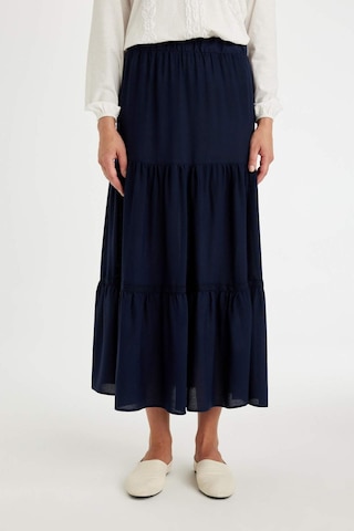 Defacto Regular Fit Esnek Belli Kiloş Siyah Krinkıl Viskon Maxi Etek D5504AX24AUNV135 Lacivert