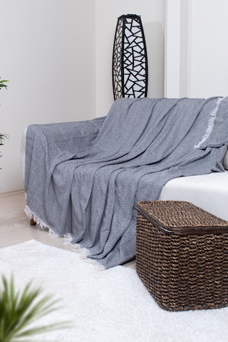Pamuklu Zikzak Desenli Püsküllü Koltuk Örtüsü 170x210 Cm Dekoratif Ve Çok Amaçlı Siyah