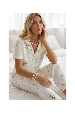 Fit Women Çiçek Baskılı Bürümçük Kumaş Kısa Kollu Pijama Takımı 6067 Çok Renkli