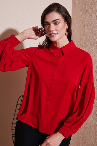 Lela Regular Fit Dikiş Detaylı Düz Yaka Balon Kol Bayan Gömlek 611Go00003 Kırmızı