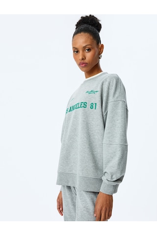 Koton Bisiklet Yaka Pamuk Karışımlı İşlemeli Dikiş Detaylı Oversize Sweatshirt Gri 5sak10169ek Gri