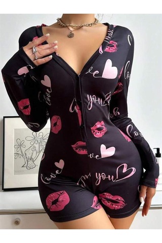 Ekselanude Pamuklu Kırmızı Öpücük Ve Kalp Desenli Düğmeli Uzun Kol Tulum Pijama Siyah