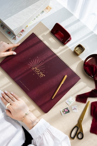 2026 Masaüstü Planlayıcı Takvim 24x34 Cm - Bordo