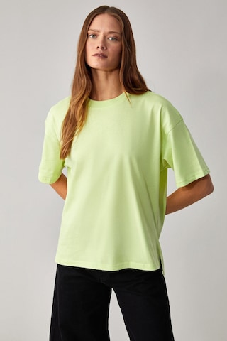 Grımelange Jemmy Kadın %100 Organik Pamuk Relaxed Fit Yırtmaçlı Yuvarlak Yakalı Neon Yeşil T-Shirt