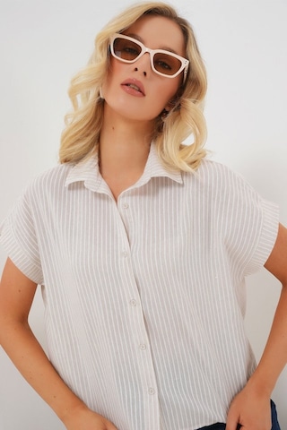Gülsüm Aydın Çizgili Kısa Kol Gömlek 20324 - Krem Krem