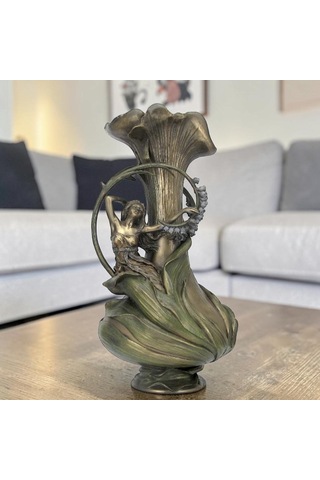 Dekoratif Sümbüllü Vazo Wise Veronese Poliresin Sanatsal Vazo Obje 38,5 Cm .