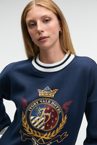 Grımelange VALLUNE Kadın Kontrast Triko Etek Ucu Manşet Ve Yakalı Nakış Crop Lacivert Sweatshirt