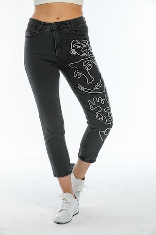 Shevega Kafin Füme Sol Bacak Nakişli Boyfriend Mom Jeans Apntolon Siyah