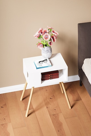 İntergo Ahşap Ayaklı Dekoratif Raflı Komodin Beyaz