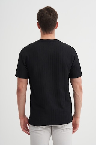 Cazador Erkek Bisiklet Yaka Örme Desen T Shirt 40510 Siyah