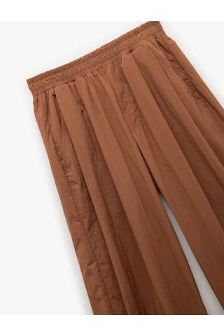 Koton Rahat Kalıp Beli Lastikli Cepli Pileli Paraşüt Pantolon Kahverengi 5sal40108ıw Kahve