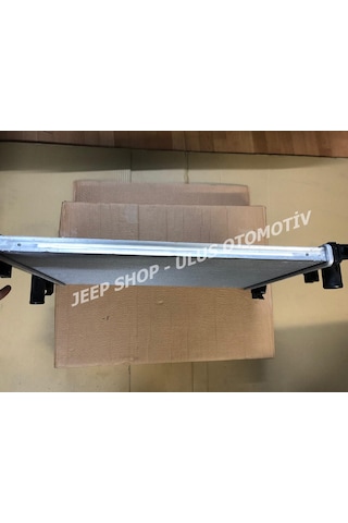 Chrysler 300c Su Radyatörü 2.7 3.5 Benzinli 05/10 Usa 5137692aa