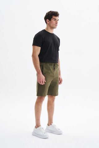 AR-MA Arma Erkek Regular Fit Basic Süprem % 100 Pamuk Yandan Ve Arka Cepli Şort Y29504279302 Haki