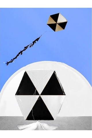 Taraftar Siyah Beyaz Altıgen Uçurtma 70 M İp Dahil