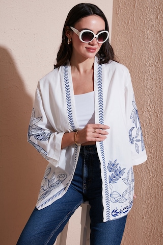 Lela Nakış Işlemeli Pamuklu Oversize Fit Truvakar Kol Bayan Kimono 676302 Ekru