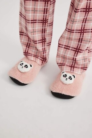 Defacto Kadın Panda Temalı Pelüş Ev Patiği B1762AX24AUPN1 Pembe