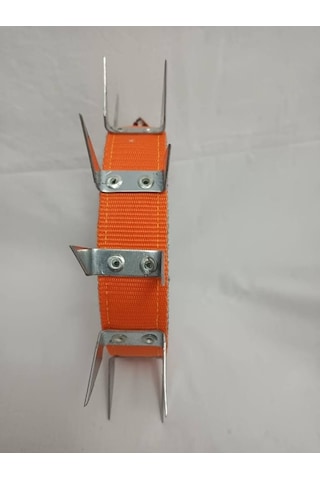 Kozaklı U Çivili Köpek Tasması Turuncu 70 x 4 CM