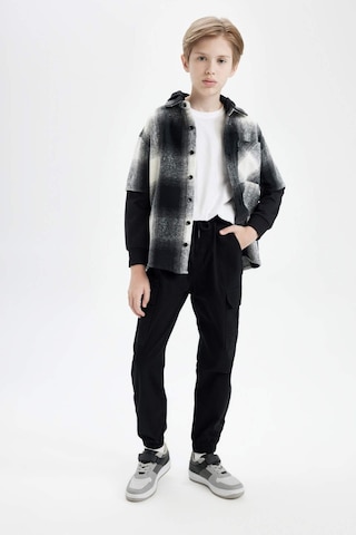 DeFacto Erkek Çocuk Kargo Cepli Beli Bağcıklı Lastikli Paça Cepli Siyah Jogger Gabardin Pantolon A9393A824AUBK81 Siyah