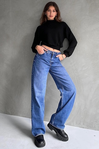Markahit Defile Balıkçı Yaka Dokulu Crop Bluz Siyah