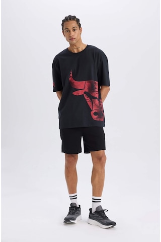 DeFactoFit NBA Chicago Bulls Oversize Geniş Kalıp Bisiklet Yaka Kısa Kollu Tişört B3889AX25SPBK34