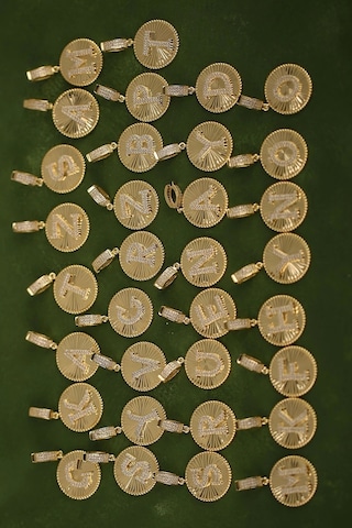 R Harfi Altın Kolye Ucu