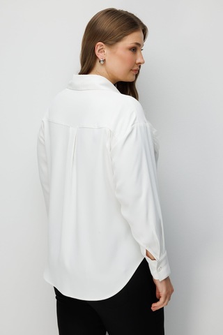 Gilda Modailgi Çiçek Aplike Detaylı Oversize Gömlek Ekru