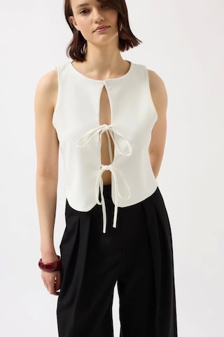 Defymoda Bağcık Detay Dekolte Bluz Beyaz