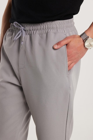 Tudors Erkek Beli Lastikli Bağcıklı Jogger Gri Pantolon Rahat Kesim Yan Cepli-33183 Gri
