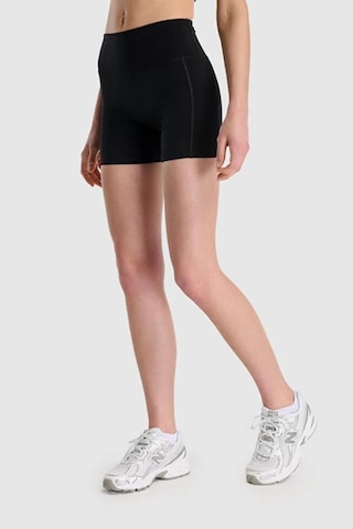 New Balance Lifestyle Wns1534-bk Siyah Kadın Tayt Şort Siyah