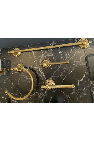 İsaoğlu Yapı Mat Gold Havluluk Antik Gold Banyo Havluluk Vintage Model Havluluk Gold