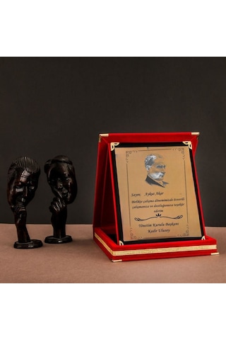 Kişiye Özel Atatürk Tasarımlı Plaket - Kadife Kutulu