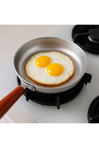 Qerhome Ahşap Saplı Gümüş Paslanmaz Çelik Sos Yumurta Tavası 16 Cm Gümüş
