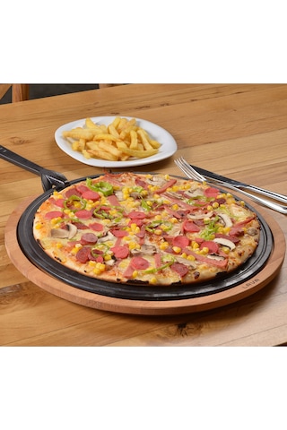 Lava Döküm Ahşap Ve Döküm Demir Hot Plate Servis Tahtası. Çap Ø 34cm.