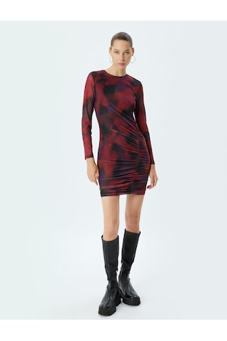 Koton Tül Elbise Mini Drapeli Batik Desenli Bisiklet Yaka Uzun Kollu Slim Fit Bordo Desenli 5wal80013ık Bordo