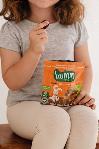 Humm Organic Organik Glutensiz Vegan Havuçlu ve Tarçınlı Kek Atıştırmalık 3 x 30 G