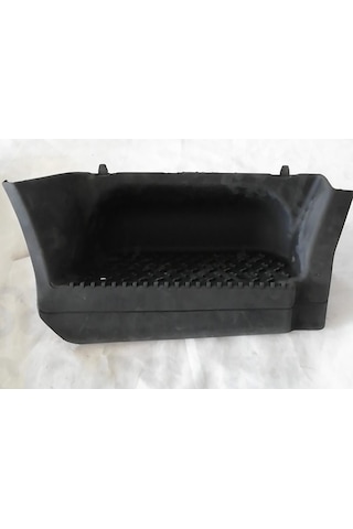 Canter 444 - 449 Basamak Plastiği Sağ MB392853