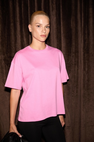 Grımelange Lagertha Kadın %100 Organik Pamuklu Kalın Dokulu Oversize Fit Yuvarlak Yakalı Pembe T-shi Pembe