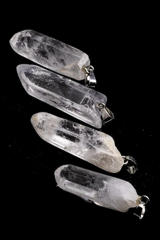 Sertifikalı Ham Işlenmemiş Kristal Kuvars Taşı Kolye Çok Renkli