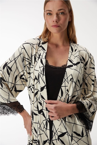 Anıl Kadın Sabahlıklı Kolları Dantel Detaylı İp Askılı 3'lü Pijama Takım Siyah