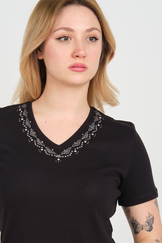 Ella Camelia Kadın Yakası Taş Ve Süs İşlemeli Kısa Kollu Pamuklu Bluz 24e002 Siyah Siyah