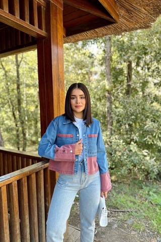 Kadın Mavi & Kırmızı Denim Kontrast Çift Renk Detay, Ön Düğmeli Manşetli, Kot Ceket Mavi