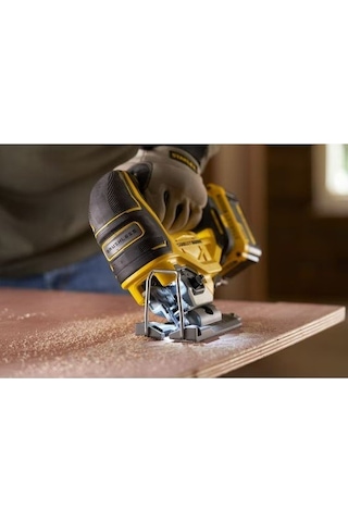 Stanley SFMCS650B 18 V 4 Ah Akülü Kömürsüz Dekupaj Testere