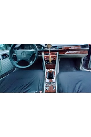 Mercedes W124 Kasa 200 E 1985 Ve 1995 Arası 50 Parça Kuş Gözü Maun Kaplama