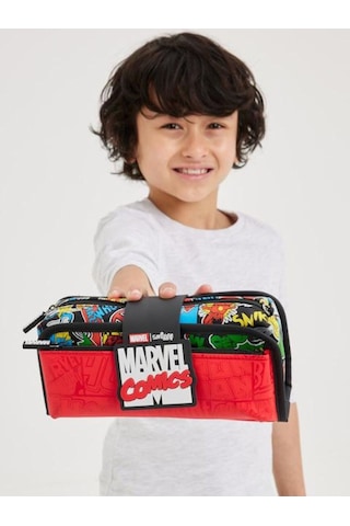 Smıggle Marvel 4 Lü Okul Seti Siyah, Lisanslı Sırt Ve Beslenme Çantası, Suluk Ve Kalemlik Kırmızı