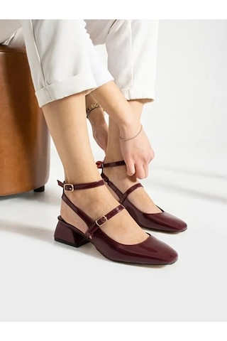 Beyaz Pine Cone Kapalı Küt Burun Topuklu Kadın Ayakkabı Bordo Bordo